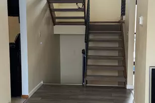 365 E 43rd St, Minneapolis, MN 55409 - Photo 25