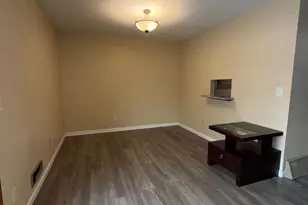 365 E 43rd St, Minneapolis, MN 55409 - Photo 21