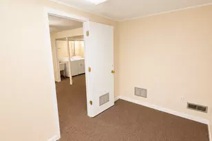 365 E 43rd St, Minneapolis, MN 55409 - Photo 21