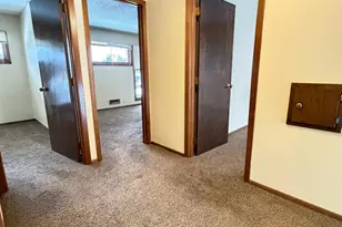 365 E 43rd St, Minneapolis, MN 55409 - Photo 37