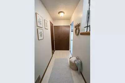 365 E 43rd Street, Minneapolis, MN 55409 - Photo 7