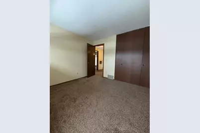 365 E 43rd Street, Minneapolis, MN 55409 - Photo 33