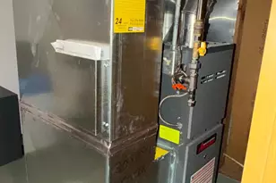 365 E 43rd St, Minneapolis, MN 55409 - Photo 5