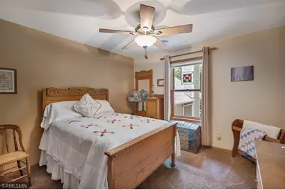 138 Dahlia Street, Mahtomedi, MN 55115 - Photo 17