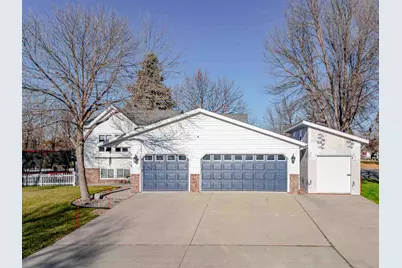 2918 Village Green Drive, Moorhead, MN 56560 - Photo 3