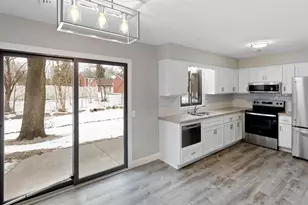 6909 Unity Ave N, Brooklyn Center, MN 55429 - Photo 9