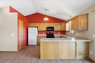 456 Walnut Ridge Dr, Glenwood City, WI 54013 - Photo 5