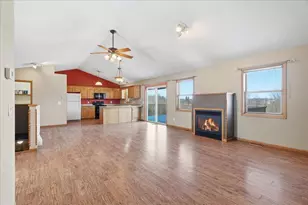 456 Walnut Ridge Dr, Glenwood City, WI 54013 - Photo 3