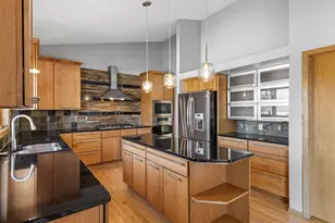 9136 Cambridge Alcove, Woodbury, MN 55125 - Photo 31