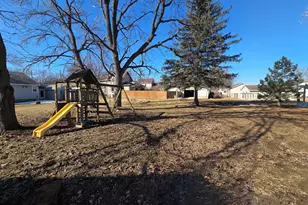 425 6th St, Tracy, MN 56175 - Photo 35