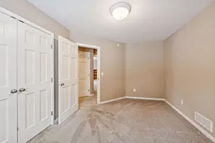 4902 Woodhurst Ln, Minnetonka, MN 55345 - Photo 51