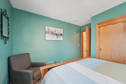 8408 Wentworth Avenue S, Bloomington, MN 55420 - Photo 17