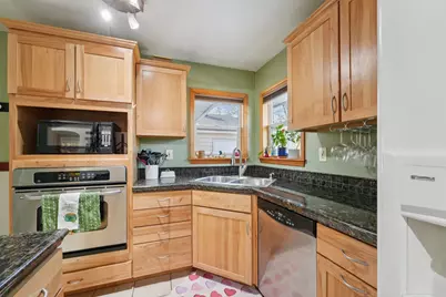 8408 Wentworth Avenue S, Bloomington, MN 55420 - Photo 9