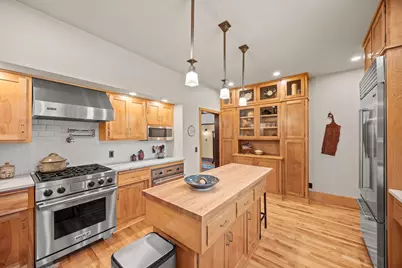 446 Main Street S, Hutchinson, MN 55350 - Photo 3