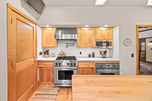 446 Main St S, Hutchinson, MN 55350 - Photo 9