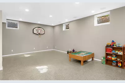 1695 Stanbridge Avenue, Roseville, MN 55113 - Photo 29