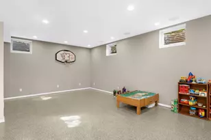 1695 Stanbridge Ave, Roseville, MN 55113 - Photo 29