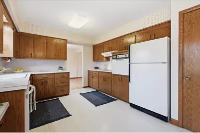 9801 13th Avenue S, Bloomington, MN 55425 - Photo 7