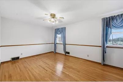 9801 13th Avenue S, Bloomington, MN 55425 - Photo 15