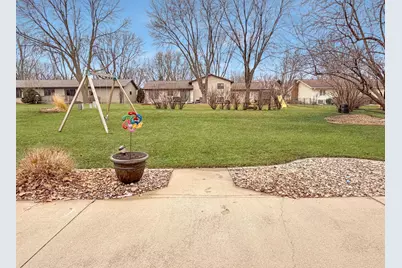 107 Donita Avenue, Marshall, MN 56258 - Photo 7