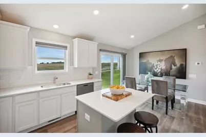 10860 Henslowe Avenue S, Cottage Grove, MN 55016 - Photo 3