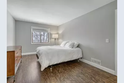 2063 N Park Drive #1, Saint Paul, MN 55119 - Photo 9