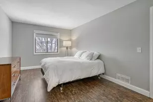 2063 N Park Dr, Saint Paul, MN 55119 - Photo 9