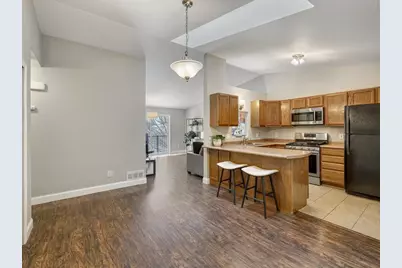 2063 N Park Drive #1, Saint Paul, MN 55119 - Photo 5