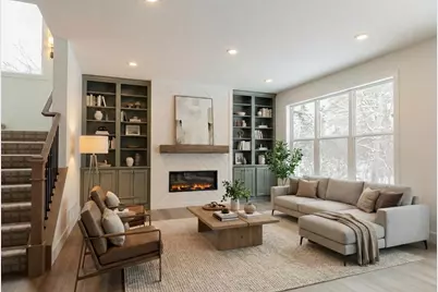 2816 Oxford Street N, Roseville, MN 55126 - Photo 3