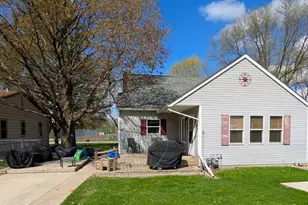 816 N 3rd St, Montevideo, MN 56265 - Photo 43