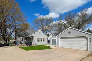 816 N 3rd St, Montevideo, MN 56265 - Photo 41