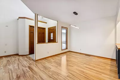 491 Sterling Street S, Maplewood, MN 55119 - Photo 3