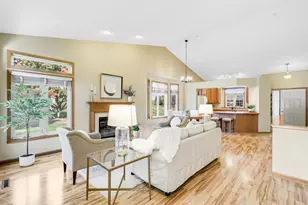 4725 Adair Ct, Crystal, MN 55429 - Photo 3