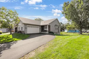 4725 Adair Ct, Crystal, MN 55429 - Photo 5