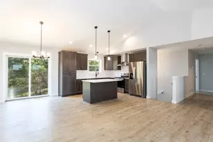 251 Saddle Ridge Ln, Troy Township, WI 54022 - Photo 5