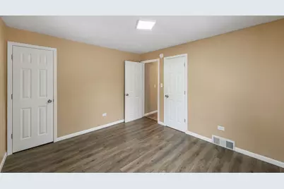 4937 Beard Avenue N, Brooklyn Center, MN 55429 - Photo 15