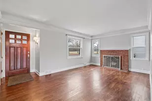 2711 Xerxes Ave N, Robbinsdale, MN 55422 - Photo 3