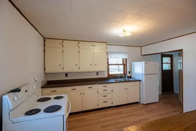 204 McLaughlin Avenue W, Kandiyohi, MN 56251 - Photo 17