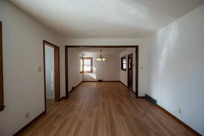 204 McLaughlin Avenue W, Kandiyohi, MN 56251 - Photo 7