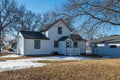 204 McLaughlin Avenue W, Kandiyohi, MN 56251 - Photo 3