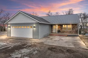 23371 650th Ave, Alden, MN 56009 - Photo 1