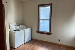 1069 Earl St, Saint Paul, MN 55106 - Photo 5