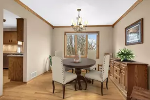 8682 Flamingo Dr, Chanhassen, MN 55317 - Photo 15