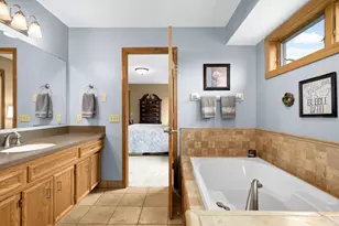 8682 Flamingo Dr, Chanhassen, MN 55317 - Photo 7