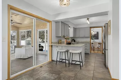 5245 Oxford Street N, Shoreview, MN 55126 - Photo 11