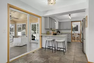 5245 Oxford St N, Shoreview, MN 55126 - Photo 11