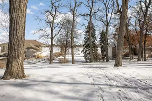 5245 Oxford St N, Shoreview, MN 55126 - Photo 37