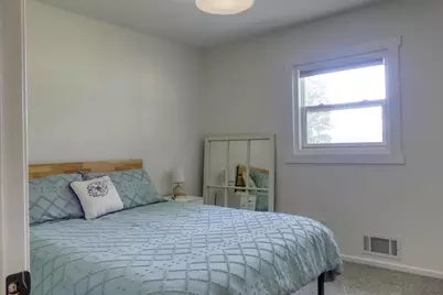 8112 N Shore Trail N, Forest Lake, MN 55025 - Photo 31