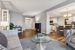 1201 Yale Pl, Minneapolis, MN 55403 - Photo 9