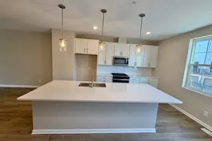 906 Woodlawn Ave, Saint Paul, MN 55116 - Photo 13